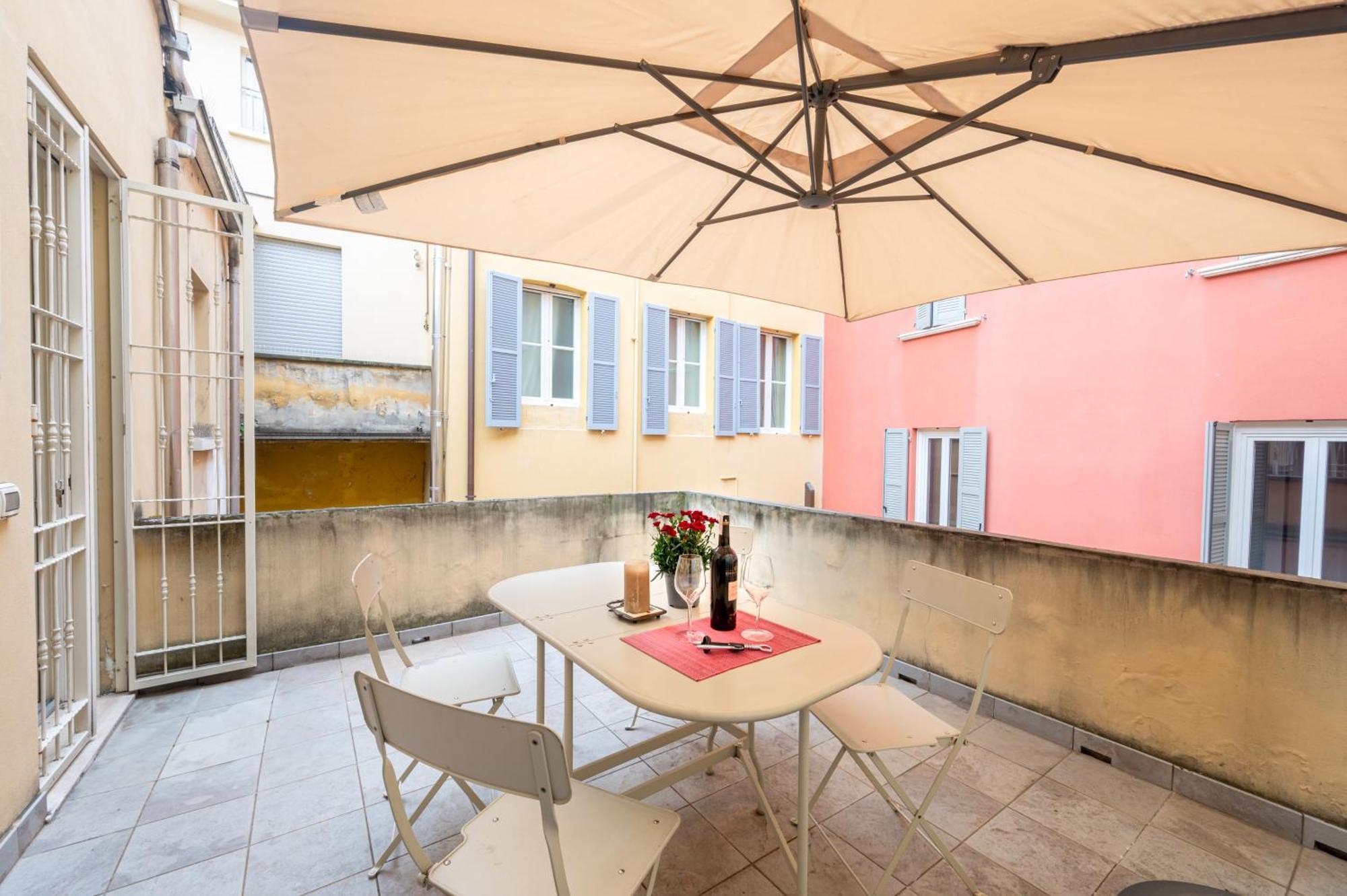 Teatro Regio Exclusive Apartment Parma Bagian luar foto