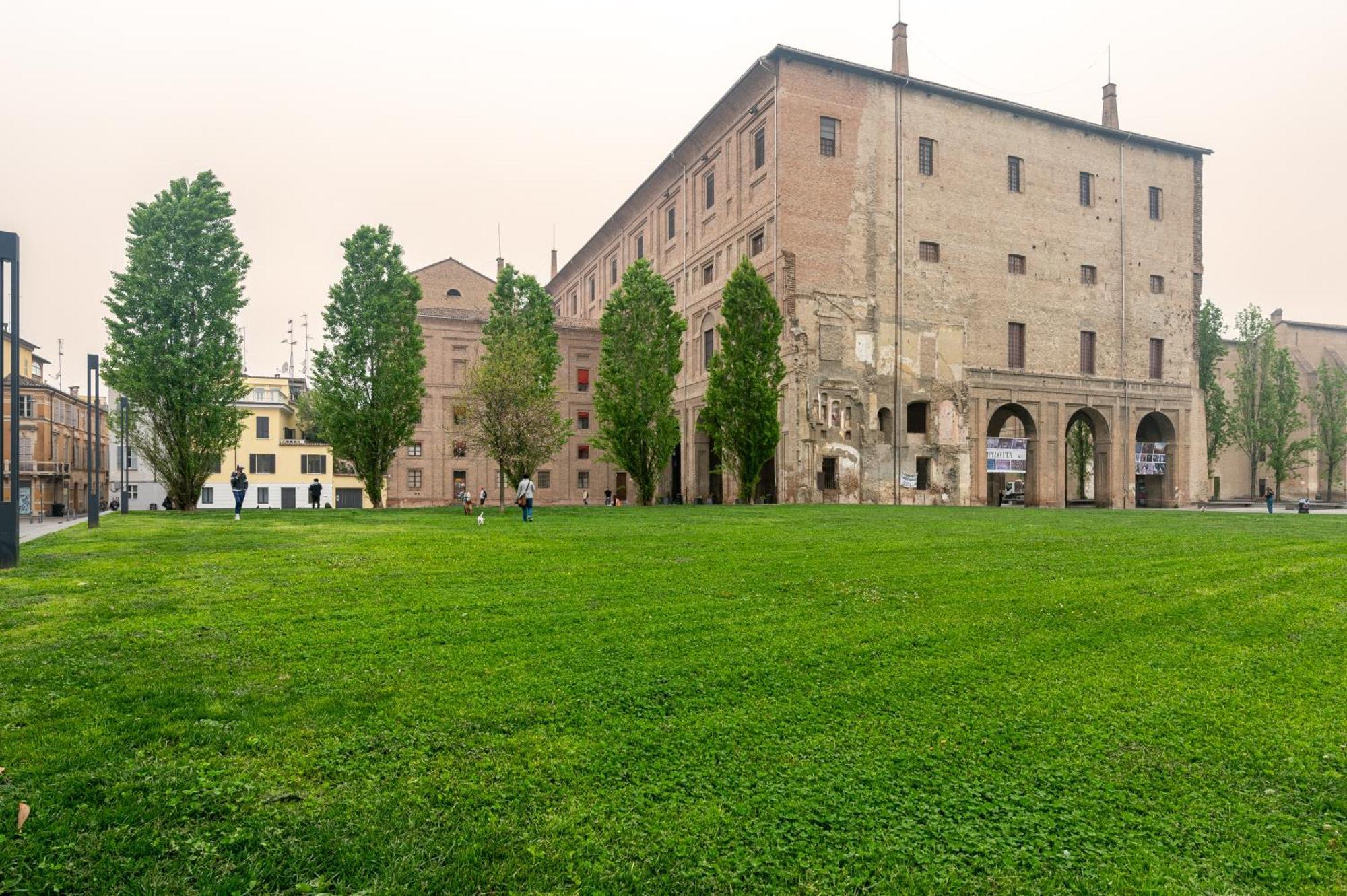 Teatro Regio Exclusive Apartment Parma Bagian luar foto